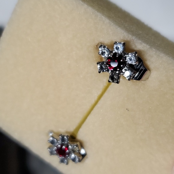VTG Earrings Ruby Rhinestone Starburst Snowflake Clipon Christmas Valentine's - Picture 17 of 17